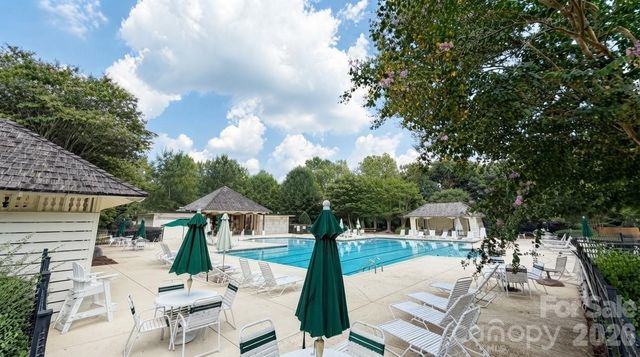 14100 Garden District Row, Huntersville, NC 28078