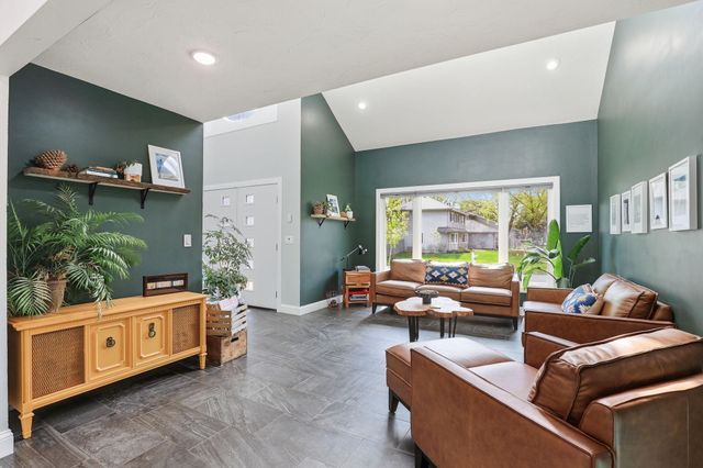 9565 Yukon Avenue S, Bloomington, MN 55438