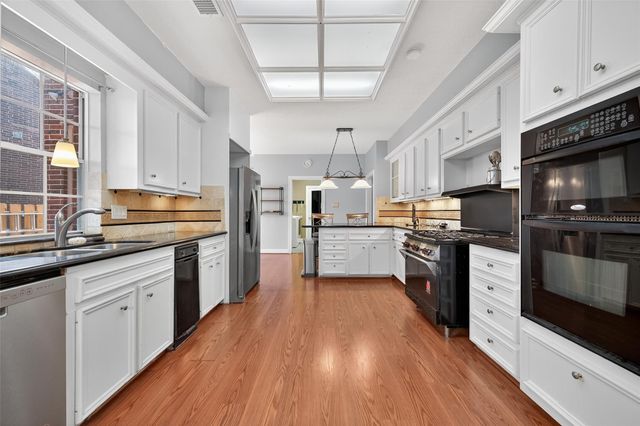 4131 Crow Valley, Missouri City, TX 77459