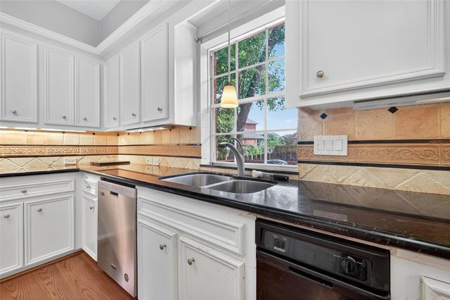 4131 Crow Valley, Missouri City, TX 77459