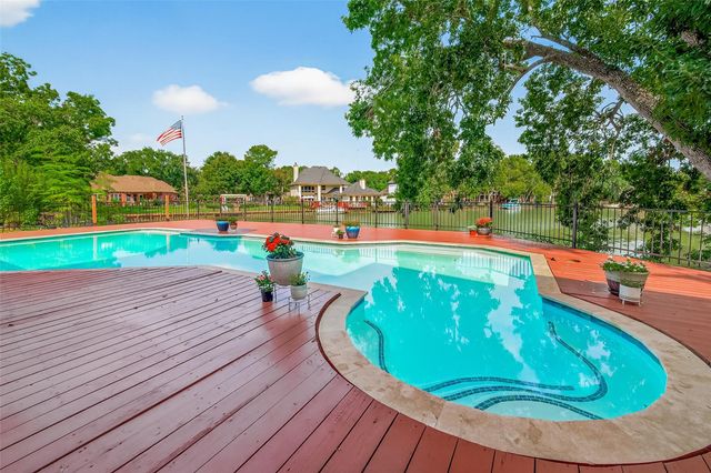 4131 Crow Valley, Missouri City, TX 77459