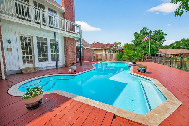 4131 Crow Valley, Missouri City, TX 77459