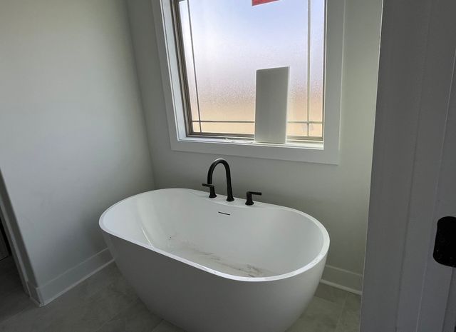 1015 Linder Ridge Rd, Woodlawn, TN 37191