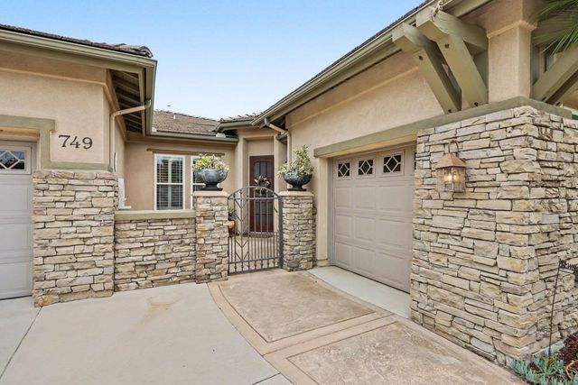 749 Crooked Path Pl, Chula Vista, CA 91914