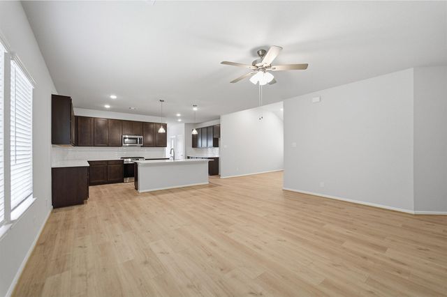 768 Red Mulberry Street, La Marque, TX 77568