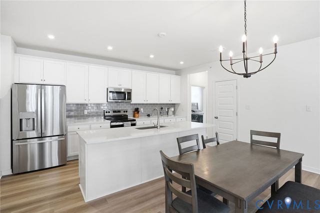 3813 Maze Runner Dr, Midlothian, VA 23112