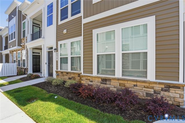 3813 Maze Runner Dr, Midlothian, VA 23112