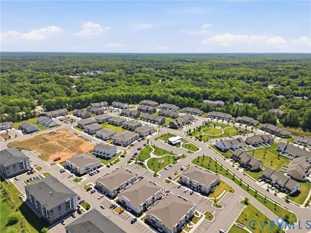 3813 Maze Runner Dr, Midlothian, VA 23112