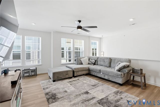 3813 Maze Runner Dr, Midlothian, VA 23112
