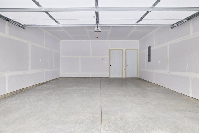 634 Franklin Street, Roberts, WI 54023