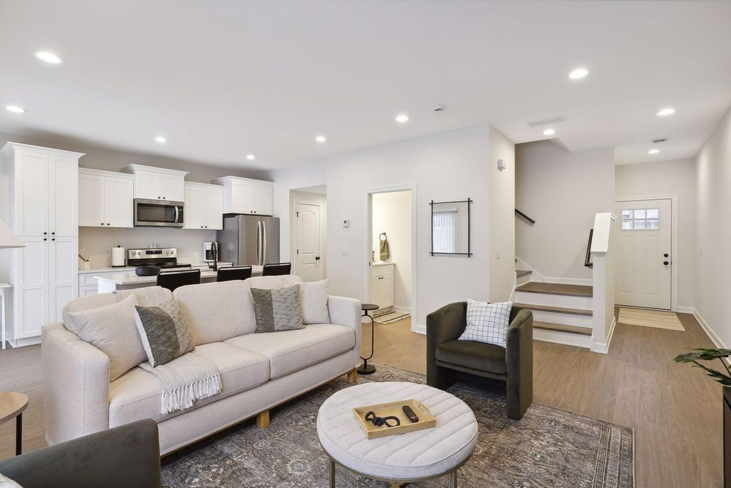 634 Franklin Street, Roberts, WI 54023