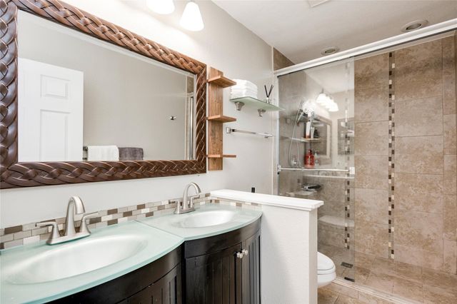 6621 Mesa HOLW, Austin, TX 78750