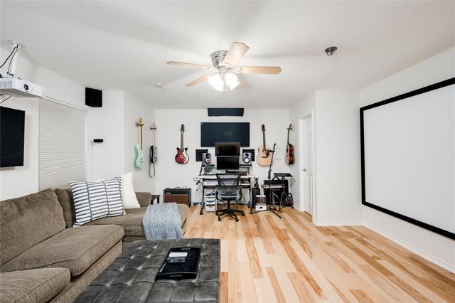 6621 Mesa HOLW, Austin, TX 78750