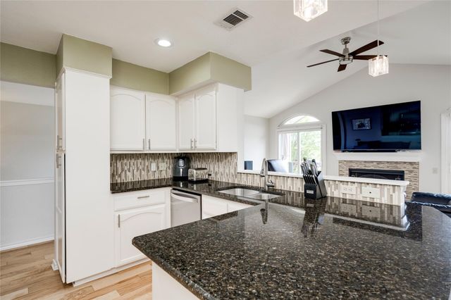 6621 Mesa HOLW, Austin, TX 78750