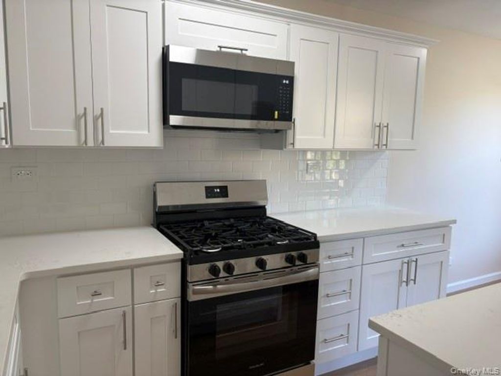 152-72 Melbourne Avenue 1D, Flushing, NY 11367 — photo 3