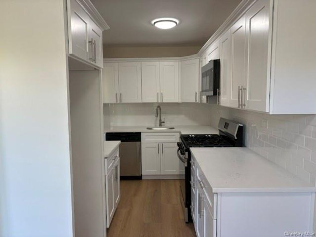 152-72 Melbourne Avenue 1D, Flushing, NY 11367 — photo 4