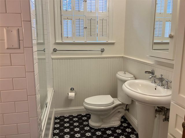 1916 W 39th ST, Austin, TX 78731