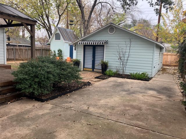 1916 W 39th ST, Austin, TX 78731