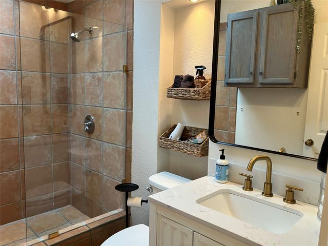 1916 W 39th ST, Austin, TX 78731