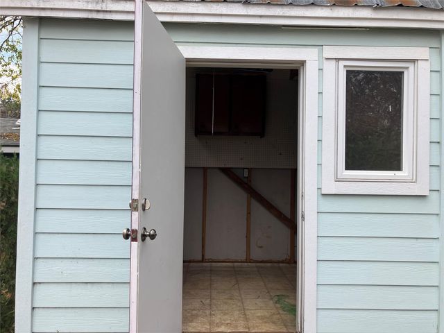 1916 W 39th ST, Austin, TX 78731