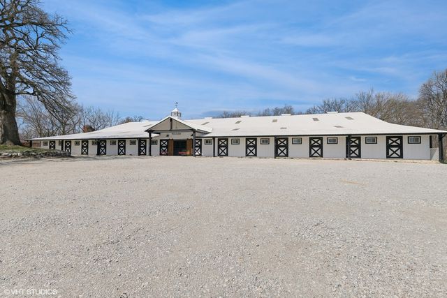 25147 N Gilmer Road, Hawthorn Woods, IL 60047