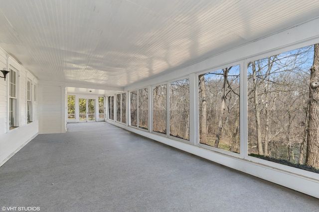 25147 N Gilmer Road, Hawthorn Woods, IL 60047