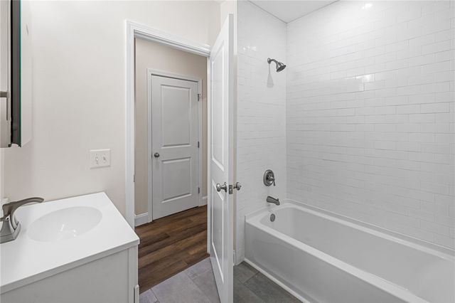 438 N Fairmount 1, Garfield, PA 15206