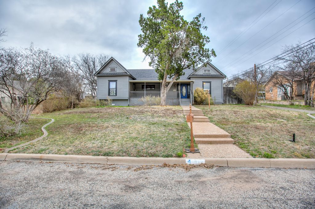 812 W Highland Boulevard, San Angelo, TX 76903