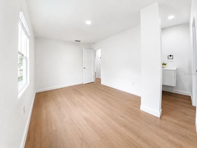9212 N BROOKS STREET, Tampa, FL 33612