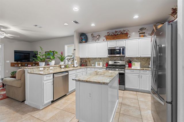 414 Deer Meadow CIR, Georgetown, TX 78633