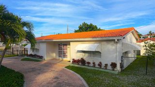 7614 S Olive Avenue, West Palm Beach, FL 33405