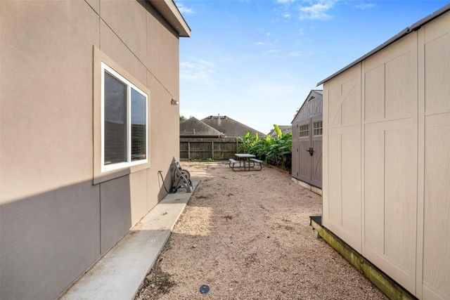 2526 Perez Road, Pasadena, TX 77502