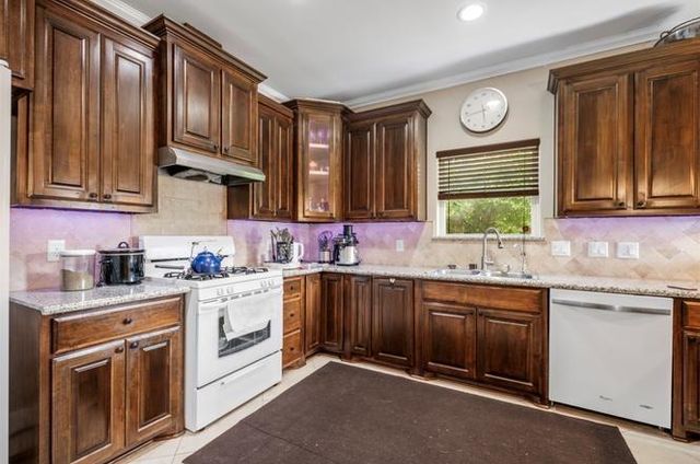 2526 Perez Road, Pasadena, TX 77502