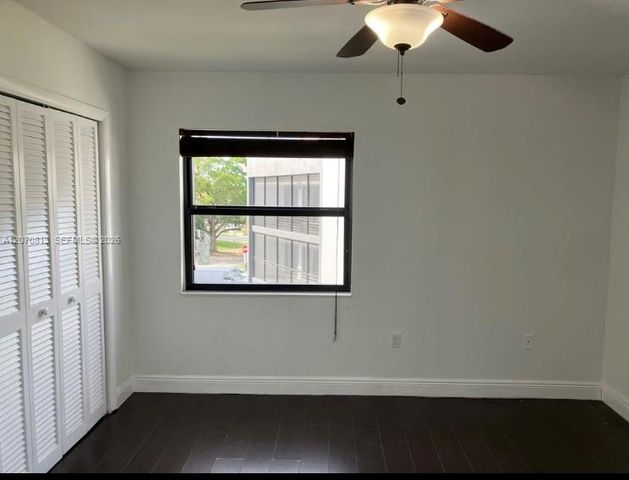 4060 N Hills Drive 31, Hollywood, FL 33021