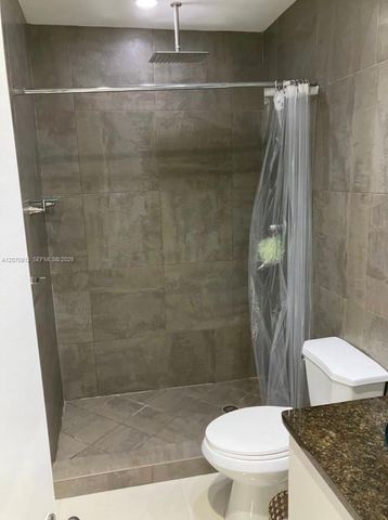 4060 N Hills Drive 31, Hollywood, FL 33021