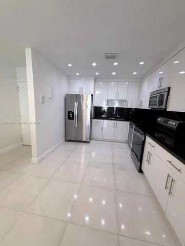 4060 N Hills Drive 31, Hollywood, FL 33021