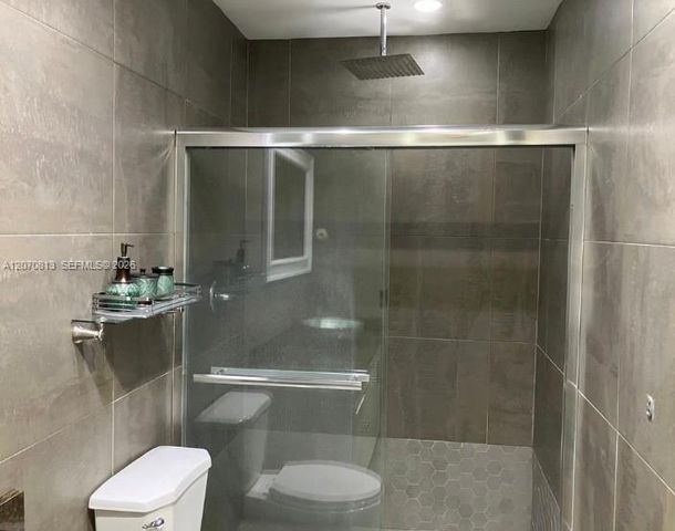 4060 N Hills Drive 31, Hollywood, FL 33021
