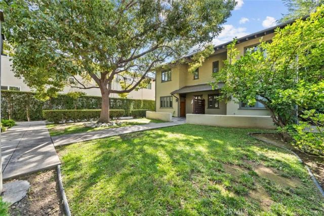 112 S Roosevelt, Pasadena, CA 91107