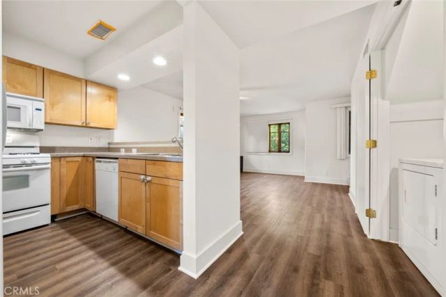 112 S Roosevelt, Pasadena, CA 91107
