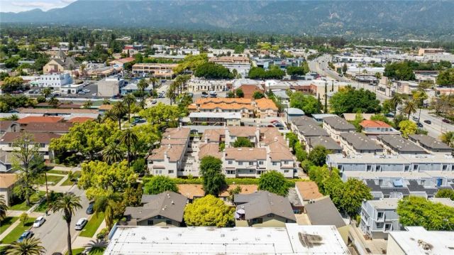 112 S Roosevelt, Pasadena, CA 91107