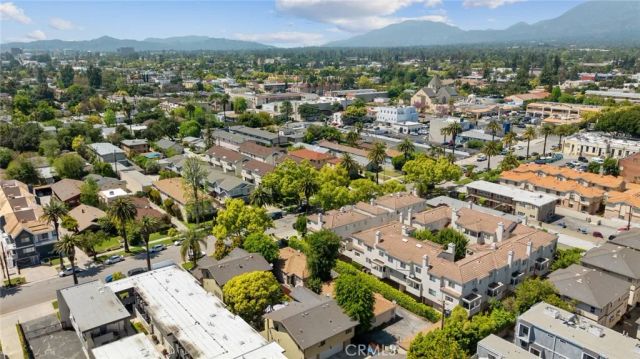 112 S Roosevelt, Pasadena, CA 91107