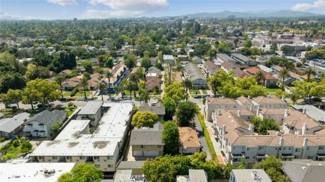 112 S Roosevelt, Pasadena, CA 91107