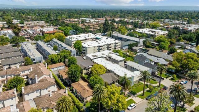 112 S Roosevelt, Pasadena, CA 91107