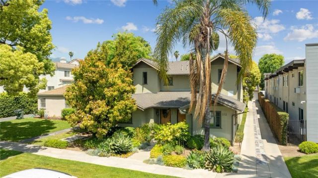 112 S Roosevelt, Pasadena, CA 91107