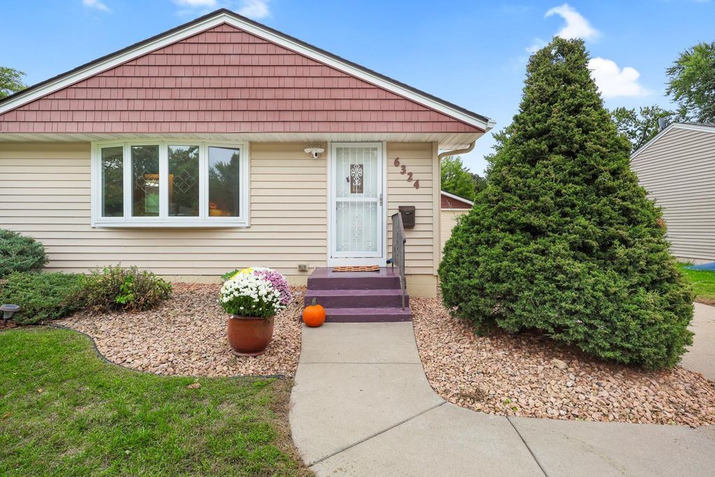 6324 Lee Avenue N, Brooklyn Center, MN 55429 — exterior