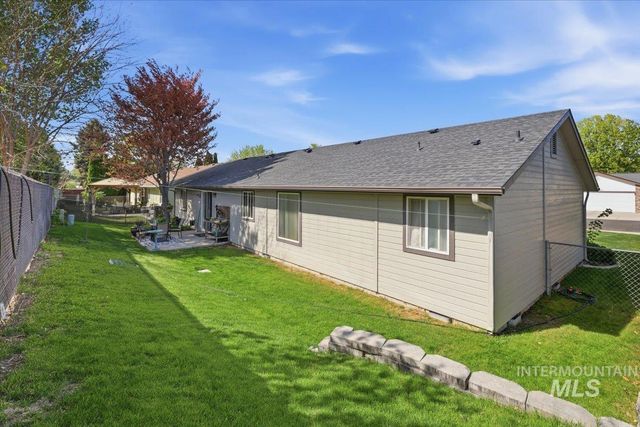 606 N Sterling St, Nampa, ID 83651