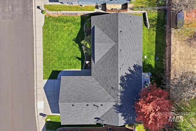 606 N Sterling St, Nampa, ID 83651