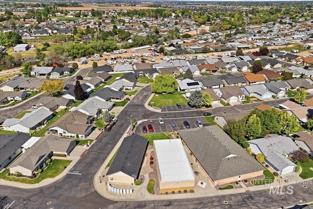 606 N Sterling St, Nampa, ID 83651