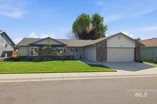 606 N Sterling St, Nampa, ID 83651