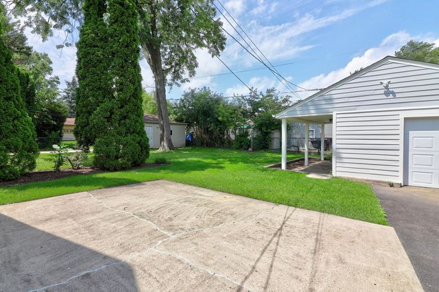 112 S Iowa Avenue, Addison, IL 60101